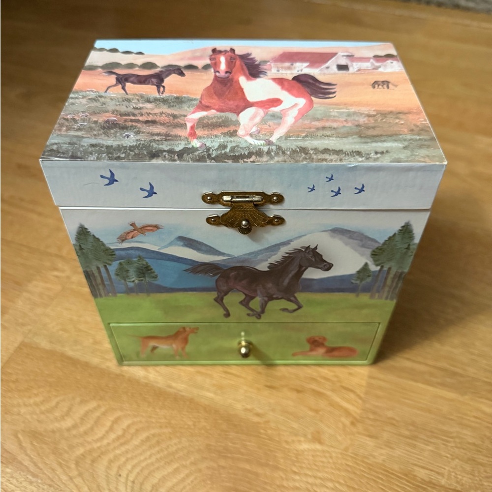 Horse-Themed Kids Jewelry Box with Mirror - Picture 6 of 9